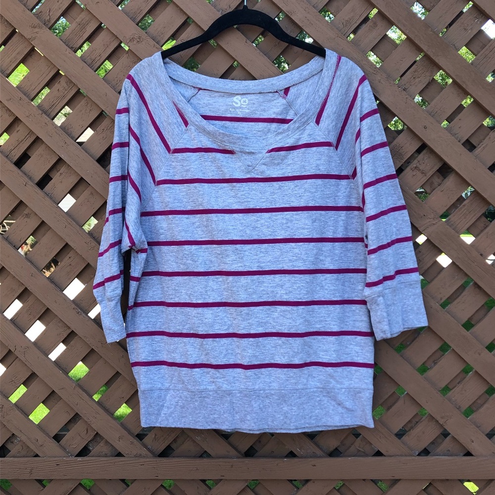 Gray and Maroon Stripe 3/4 Sleeve Crewneck Tee Basic Casual